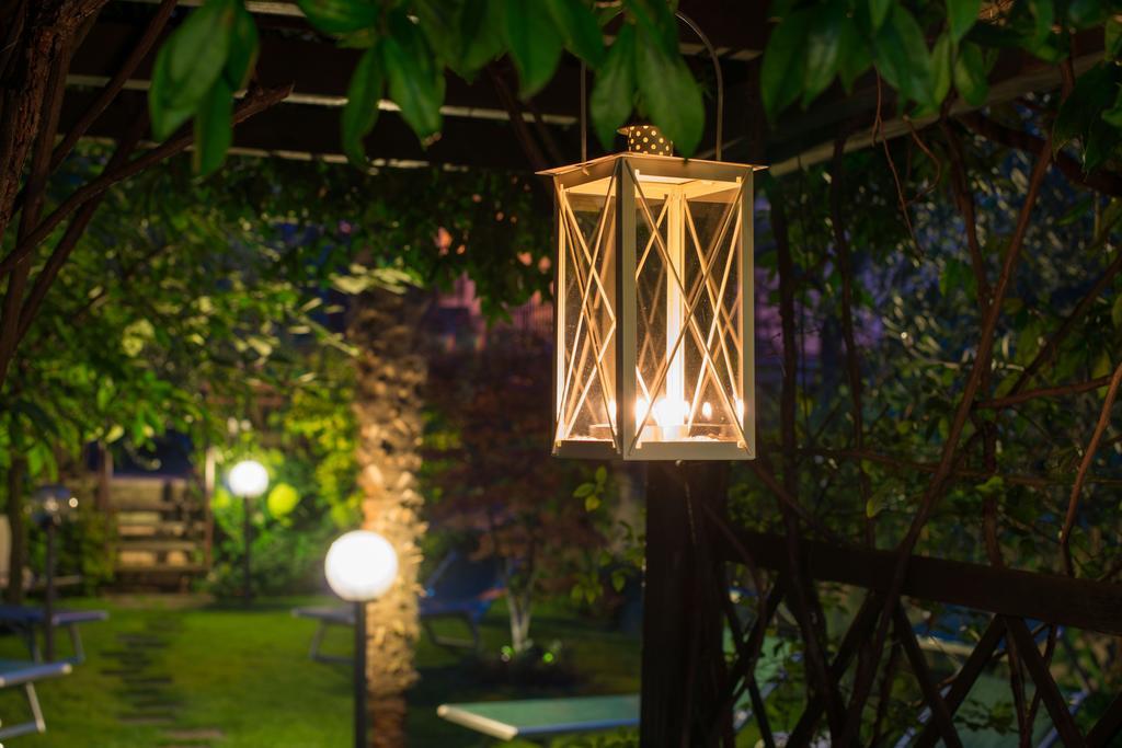 Hotel Erika มัลเชซิเน ภายนอก รูปภาพ
